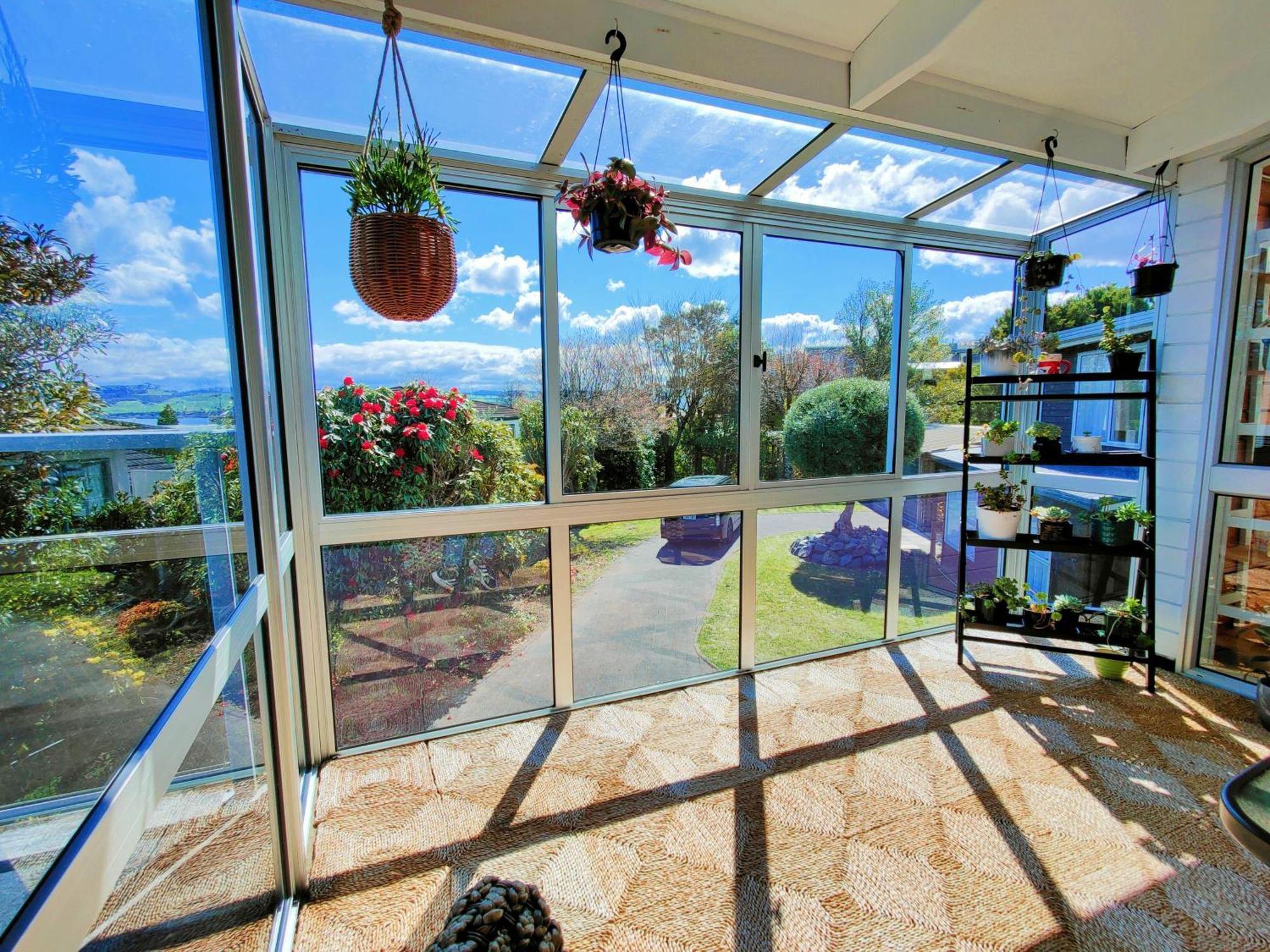 Delight In Birch-Lake View Holiday Home Taupo Exterior foto