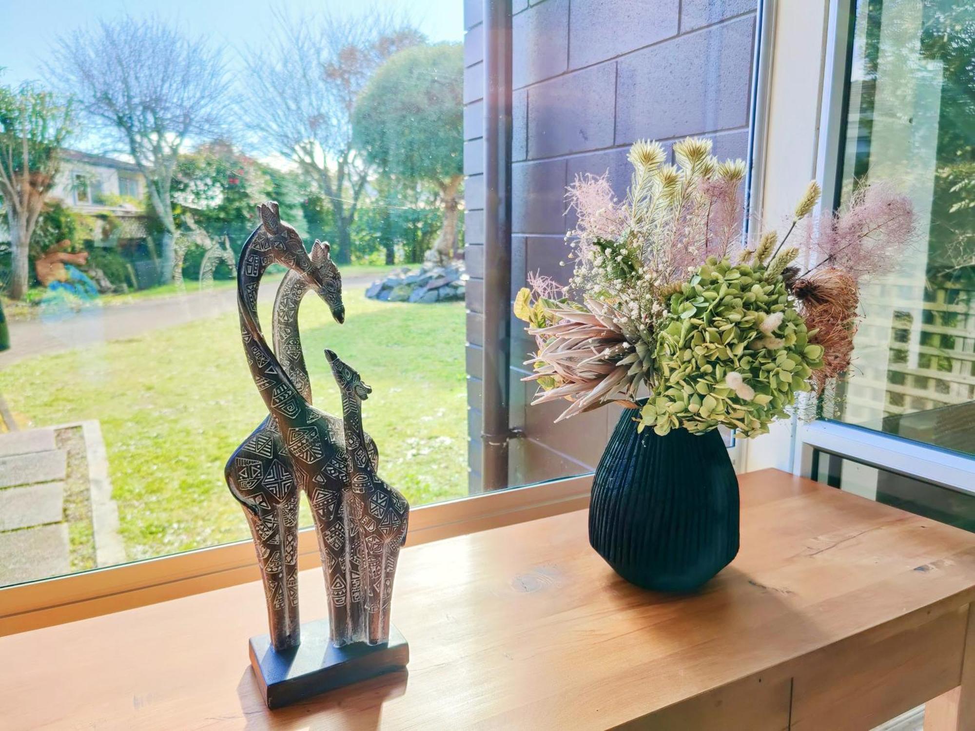 Delight In Birch-Lake View Holiday Home Taupo Exterior foto